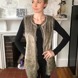 Vera wang grey vest
